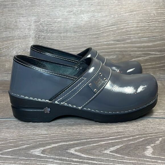 Koi by Sanita Lindsey Gray Patent Leather Women’s Size 9.5-10/EU 40 Slip On Clog - Picture 1 of 11